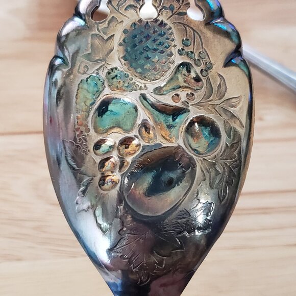 Sheffield England EPNS A1 Silverplate Salad Serving Set Fruit Embossed Gold Wash - Picture 8 of 15